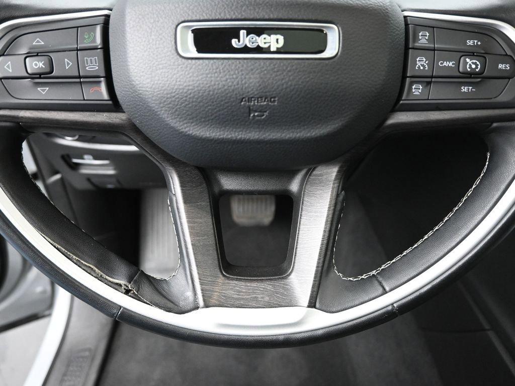 2022 Jeep Grand Cherokee L Vehicle Photo in Cedar Rapids, IA 52402