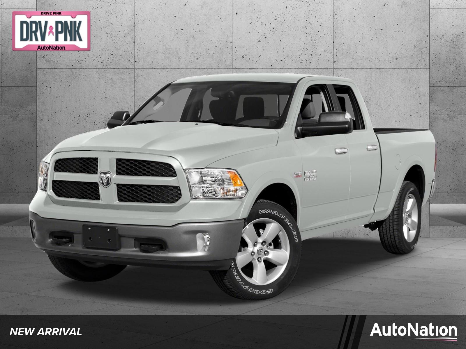 2015 Ram RAMT15 Vehicle Photo in VALENCIA, CA 91355-1705