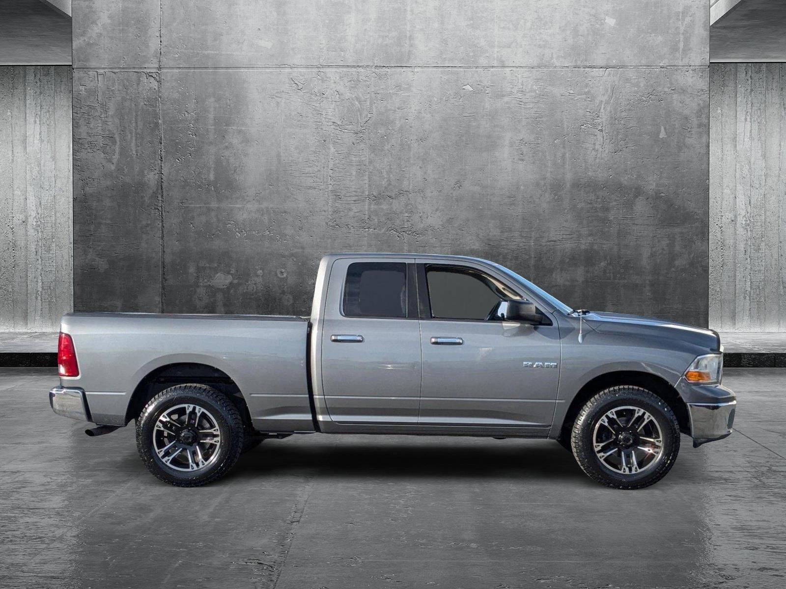 2010 Dodge Ram 1500 Vehicle Photo in VALENCIA, CA 91355-1705