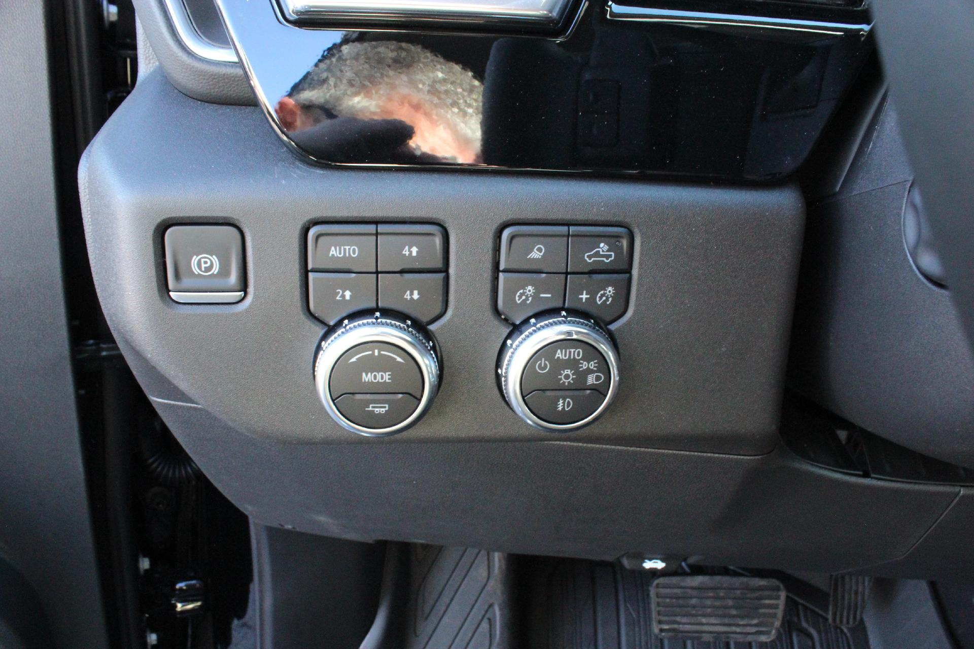 2025 GMC Sierra 1500 Vehicle Photo in AURORA, CO 80012-4011