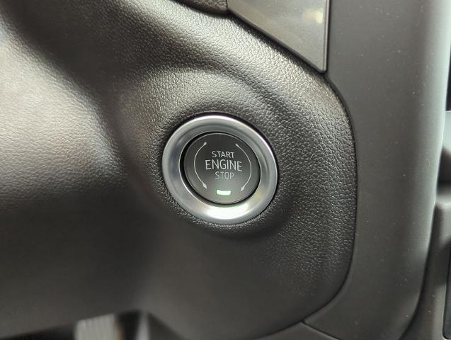2025 GMC Sierra 2500 HD Vehicle Photo in PASADENA, CA 91107-3803