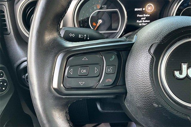 2021 Jeep Gladiator Vehicle Photo in TOPEKA, KS 66609-0000