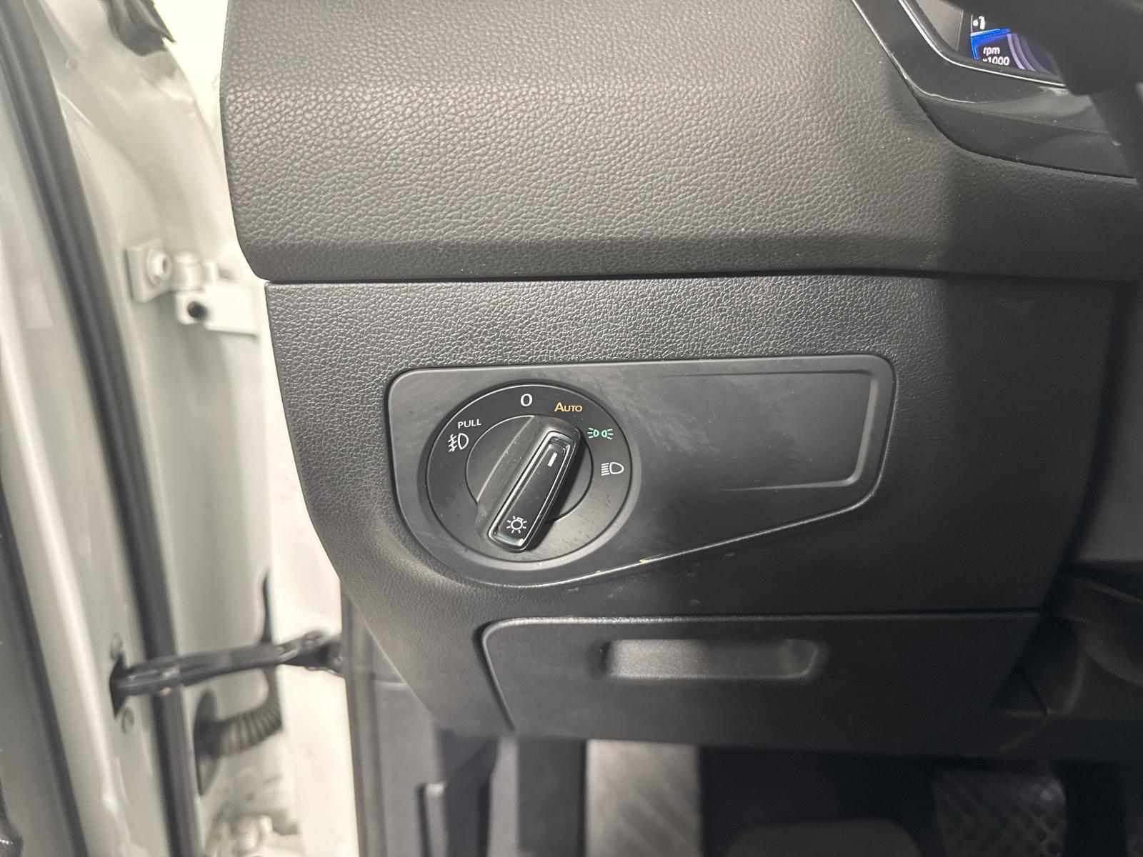 2021 Volkswagen Tiguan Vehicle Photo in GEORGETOWN, TX 78626-7508