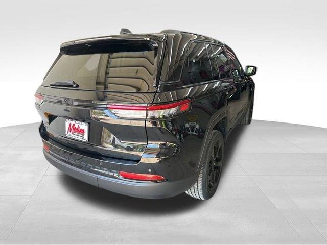 2022 Jeep Grand Cherokee Vehicle Photo in MEDINA, OH 44256-9631