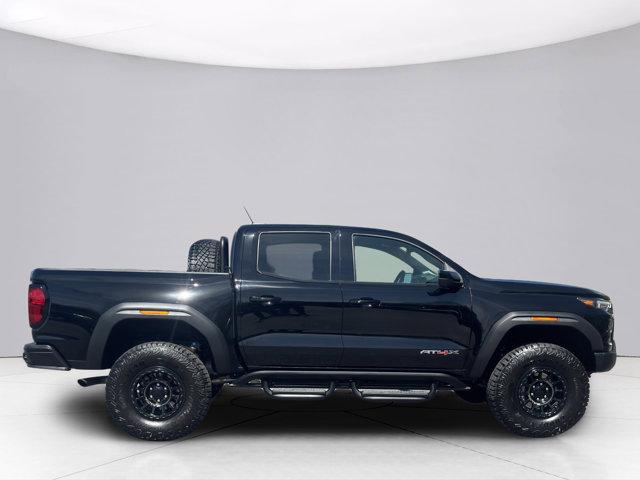 2024 GMC Canyon Vehicle Photo in LEOMINSTER, MA 01453-2952