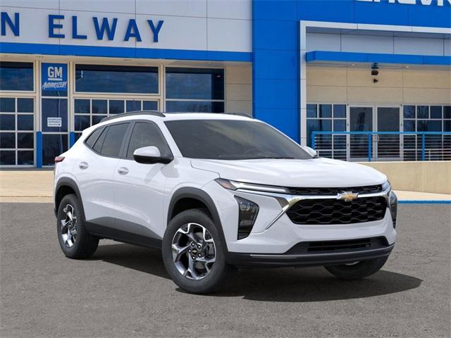 2025 Chevrolet Trax Vehicle Photo in ENGLEWOOD, CO 80113-6708