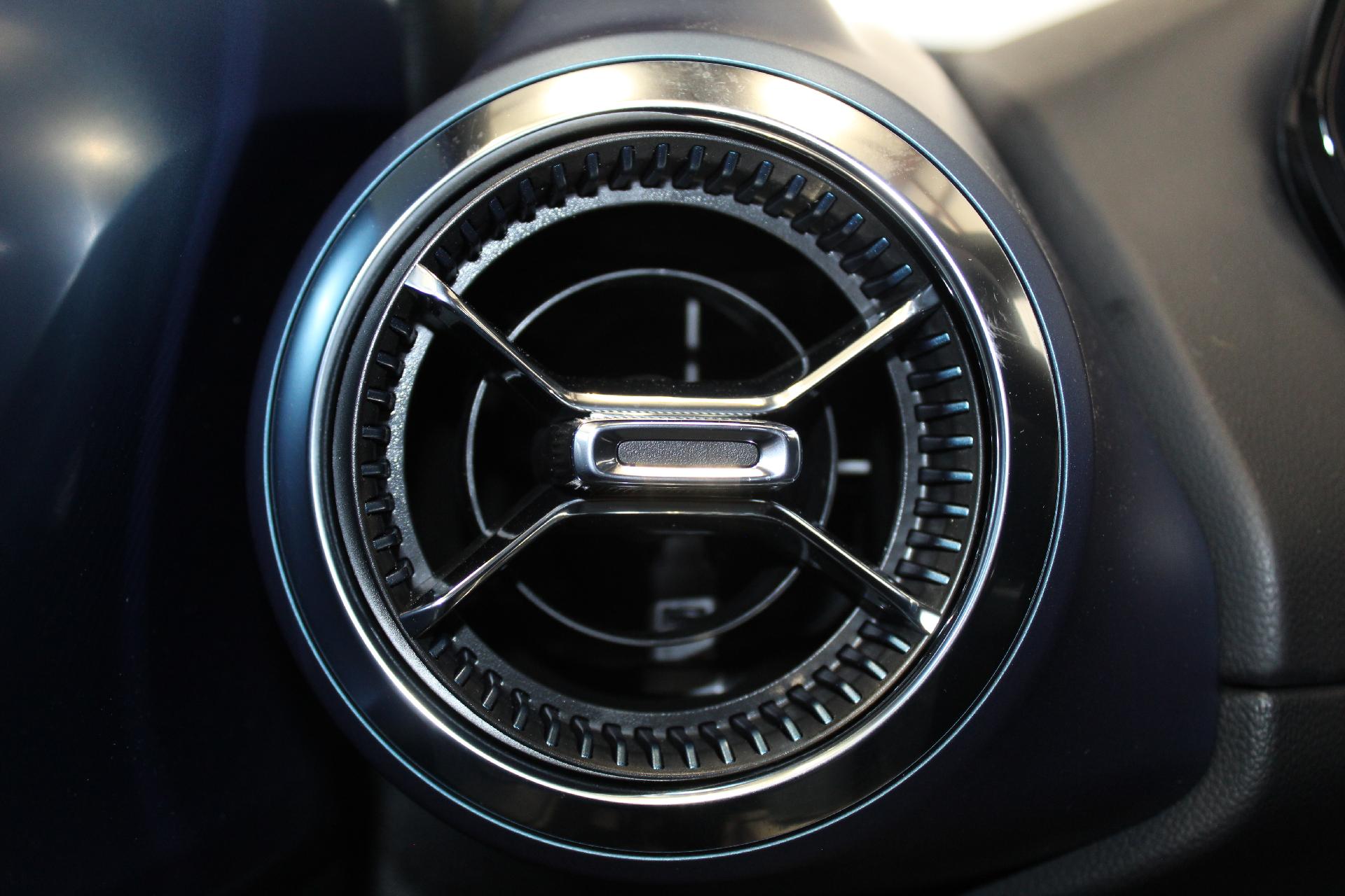 2025 Chevrolet Equinox EV Vehicle Photo in NORTHAMPTON, MA 01060-1120