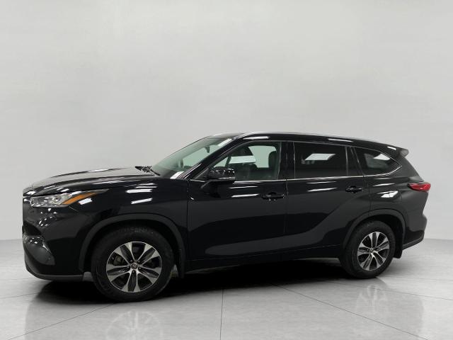 2020 Toyota Highlander Vehicle Photo in Appleton, WI 54913
