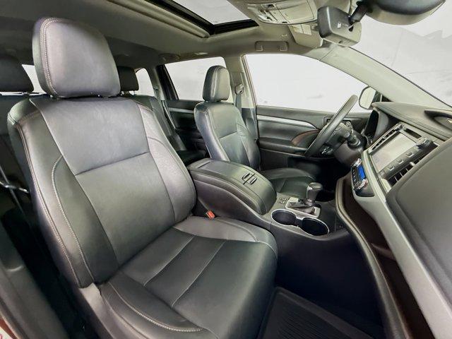 2019 Toyota Highlander Vehicle Photo in Flemington, NJ 08822