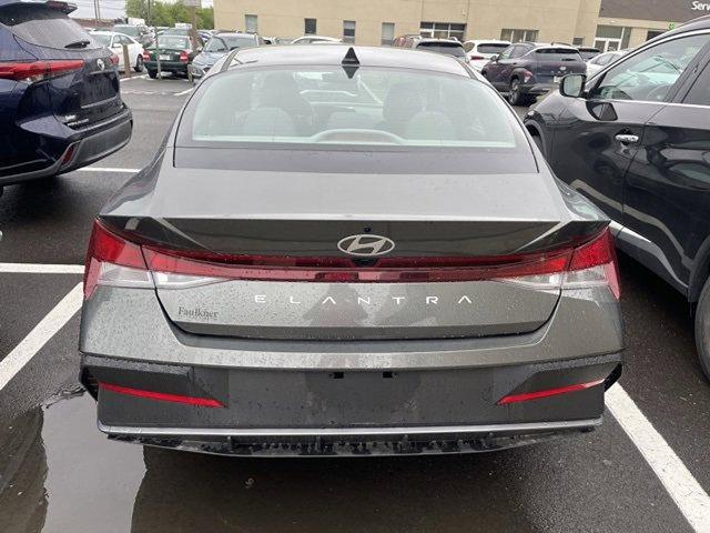 2024 Hyundai ELANTRA Vehicle Photo in Philadelphia, PA 19116