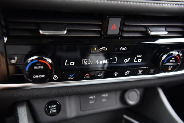 2025 Nissan Rogue Vehicle Photo in Ballwin, MO 63011
