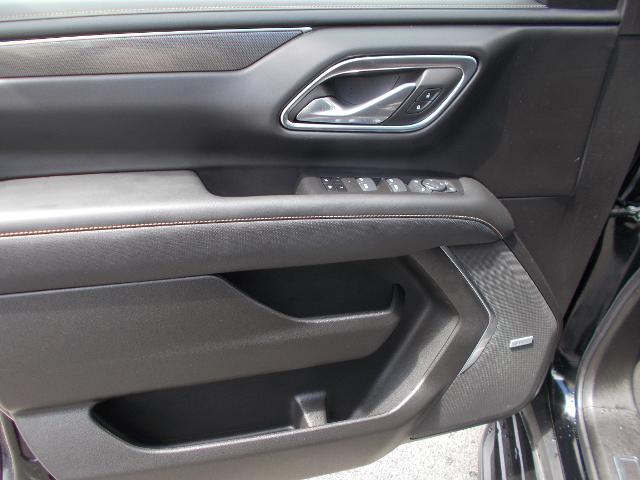 2024 GMC Yukon XL Vehicle Photo in LOWELL, MA 01852-4336
