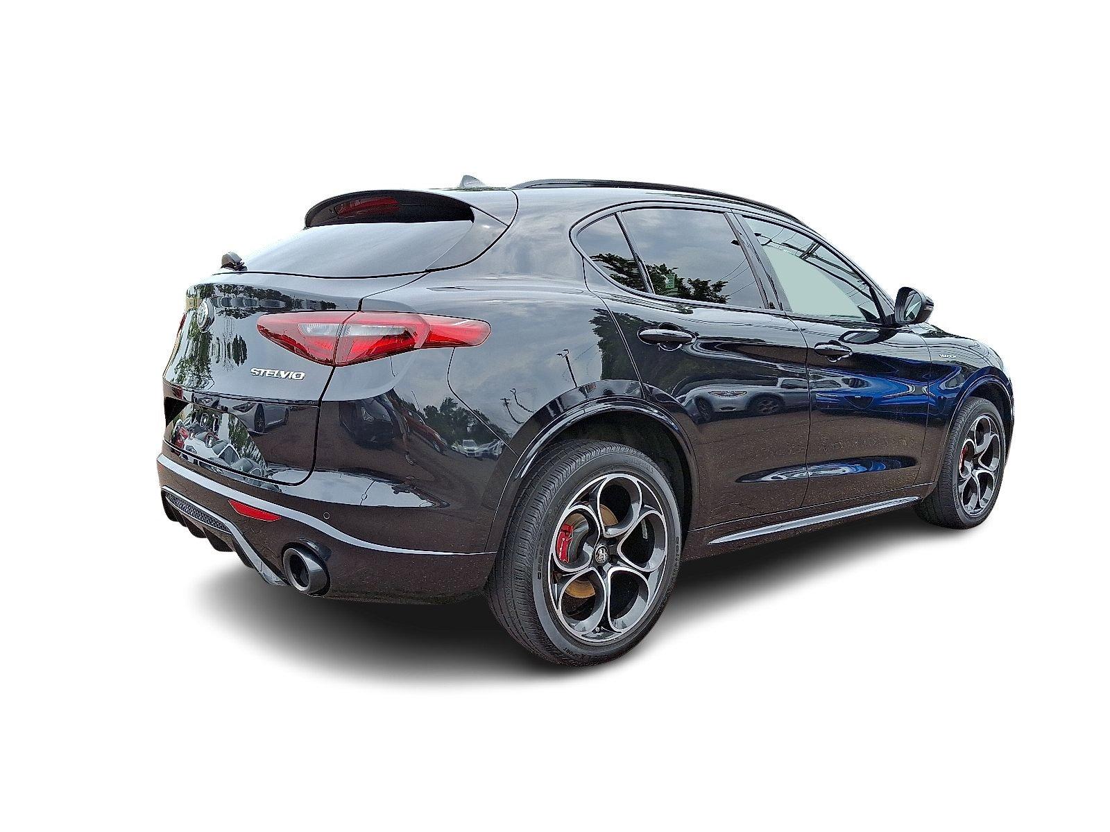 2022 Alfa Romeo Stelvio Vehicle Photo in Willow Grove, PA 19090