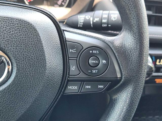 2022 Toyota RAV4 Vehicle Photo in DENTON, TX 76210-9321