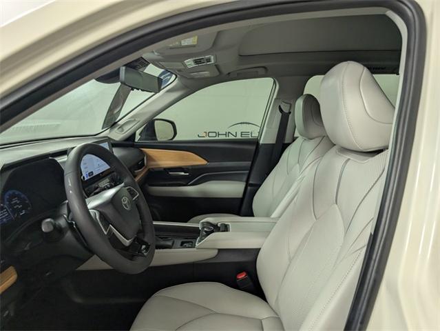 2024 Toyota Grand Highlander Vehicle Photo in ENGLEWOOD, CO 80113-6708