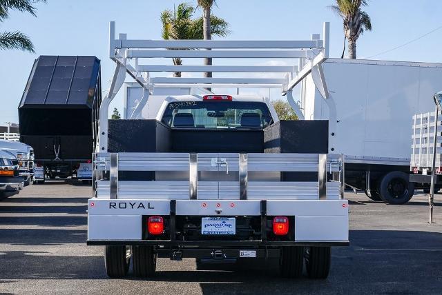 2023 Chevrolet Silverado Chassis Cab Vehicle Photo in VENTURA, CA 93003-8585