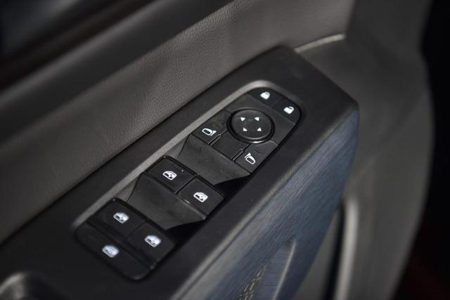 2025 Nissan Pathfinder Vehicle Photo in Ballwin, MO 63011