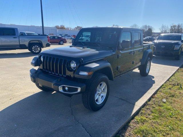 Used 2023 Jeep Gladiator Sport S with VIN 1C6HJTAG3PL523302 for sale in Dexter, MO