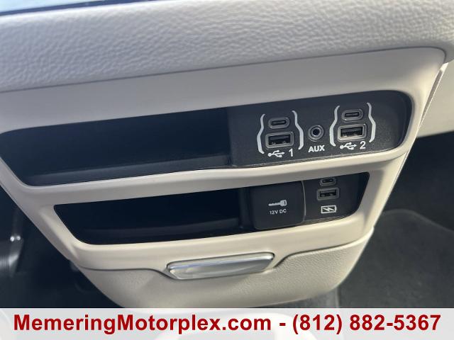 2022 Chrysler Pacifica Vehicle Photo in VINCENNES, IN 47591-5519