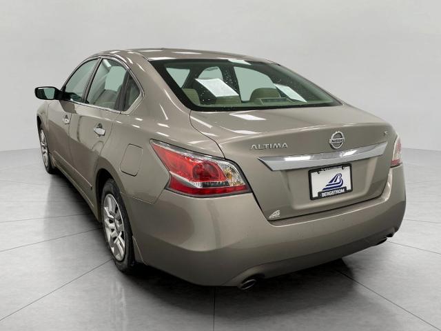 2015 Nissan Altima Vehicle Photo in Appleton, WI 54913