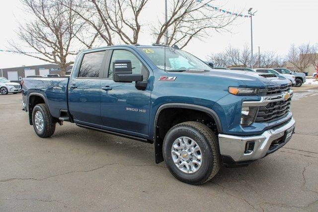 2025 Chevrolet Silverado 3500 HD Vehicle Photo in MILES CITY, MT 59301-5791