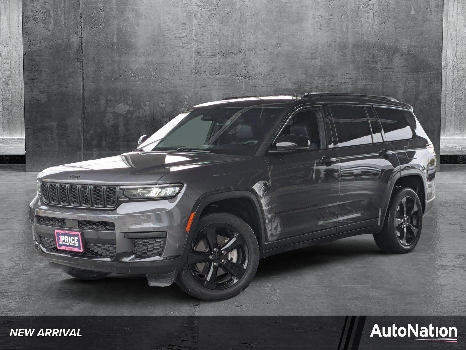 2022 Jeep Grand Cherokee L Vehicle Photo in Valencia, CA 91355