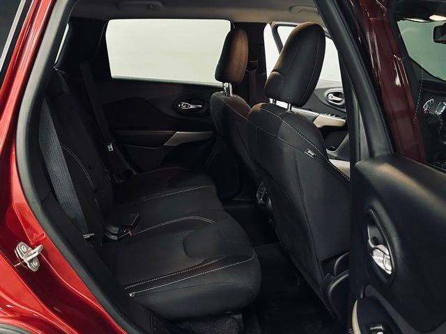 2017 Jeep Cherokee Vehicle Photo in MEDINA, OH 44256-9631