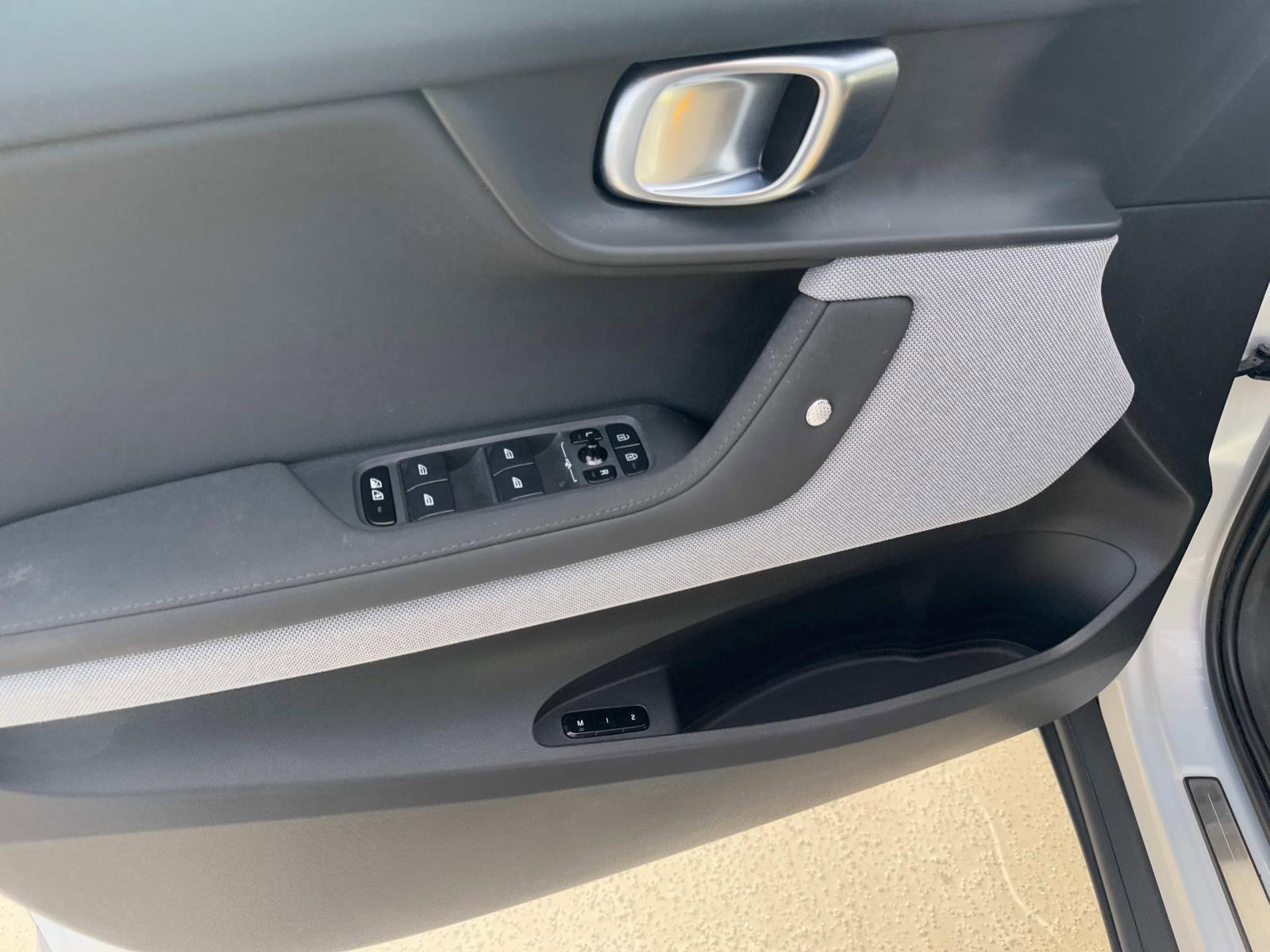 2022 Polestar 2 Vehicle Photo in LOS ANGELES, CA 90007-3794