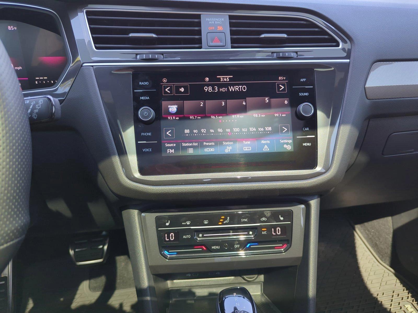 2024 Volkswagen Tiguan Vehicle Photo in Pembroke Pines, FL 33027