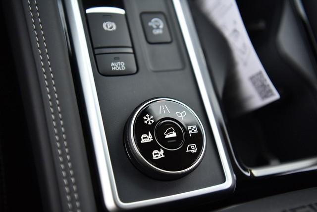 2025 Nissan Pathfinder Vehicle Photo in Ballwin, MO 63011