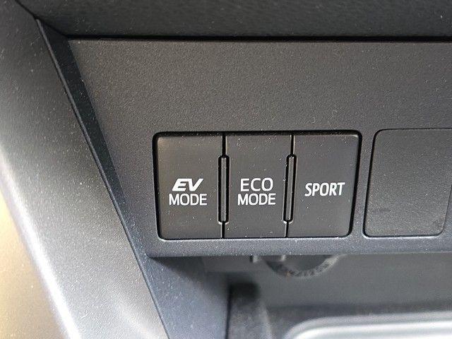 2017 Toyota RAV4 Hybrid Vehicle Photo in Pleasant Hills, PA 15236