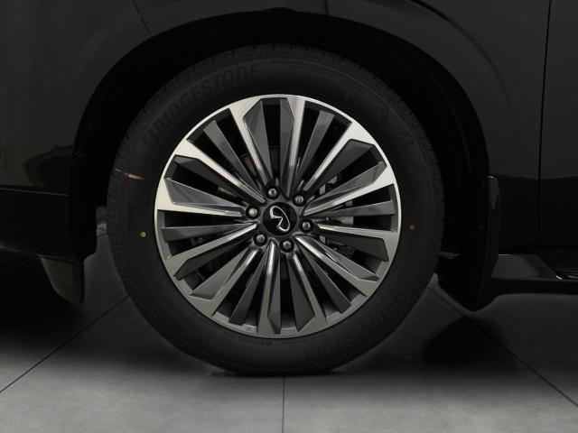 2025 INFINITI QX80 Vehicle Photo in Appleton, WI 54913