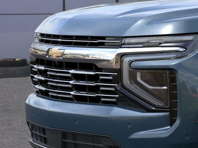 2025 Chevrolet Suburban Vehicle Photo in KANSAS CITY, MO 64114-4502
