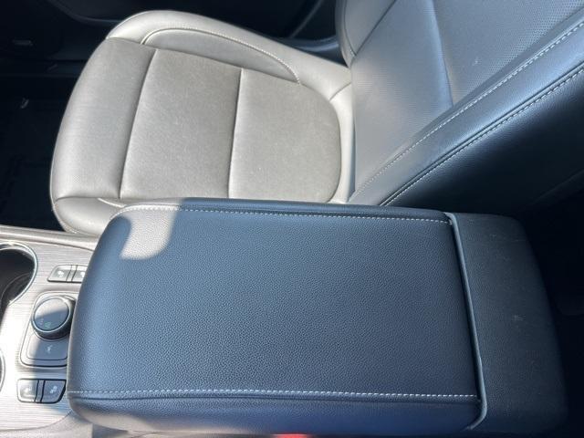 2023 GMC Acadia Vehicle Photo in GREEN BAY, WI 54304-5303