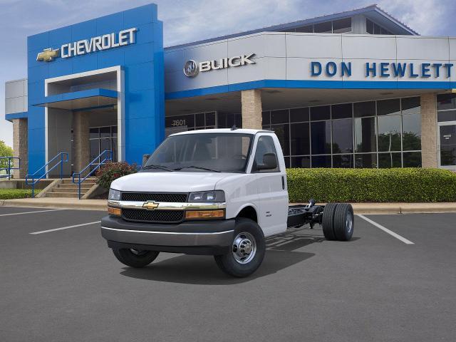 2025 Chevrolet Express Cutaway 4500 Vehicle Photo in GEORGETOWN, TX 78626-7508