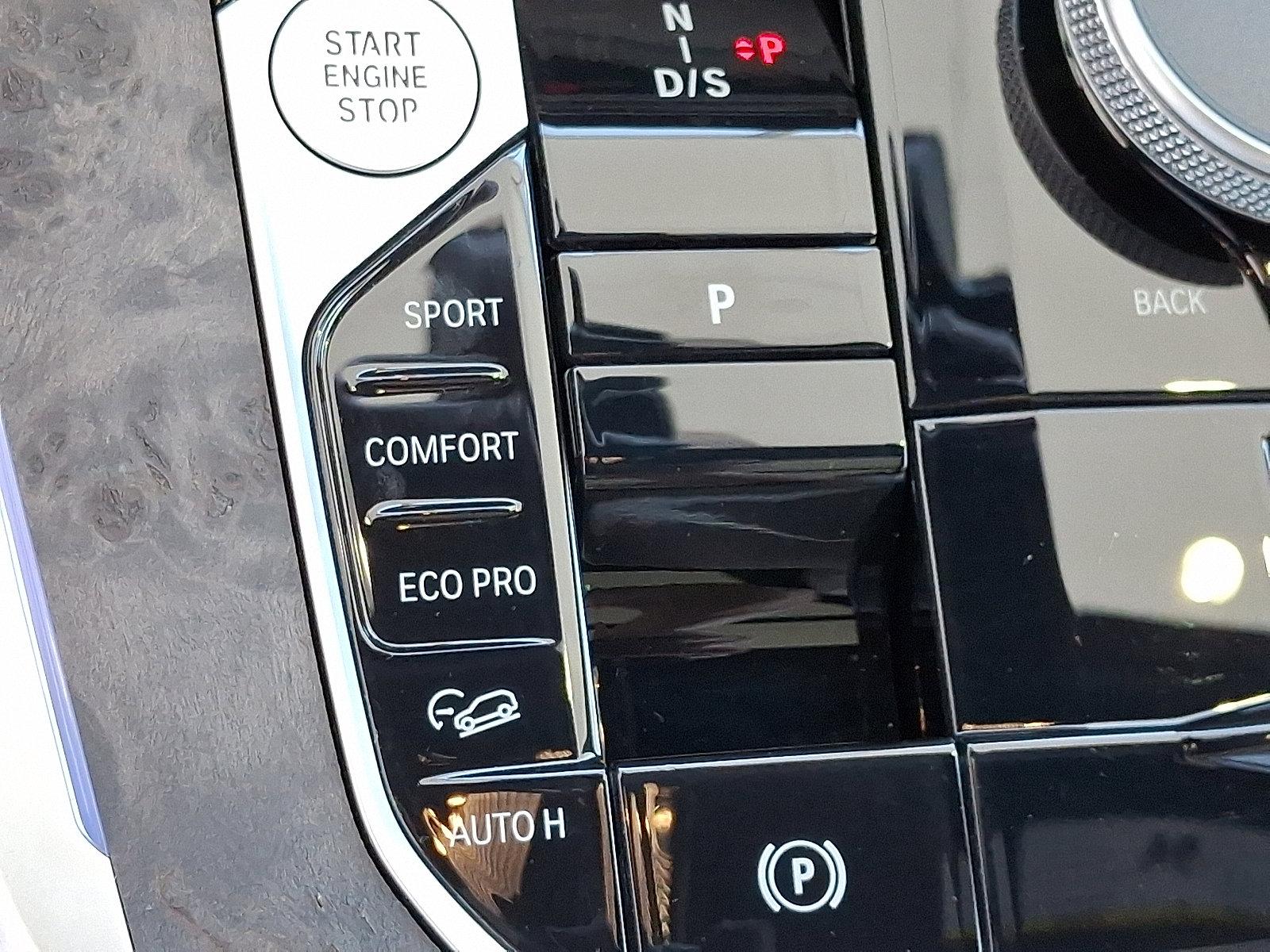 2025 BMW X7 xDrive40i Vehicle Photo in Lancaster, PA 17601