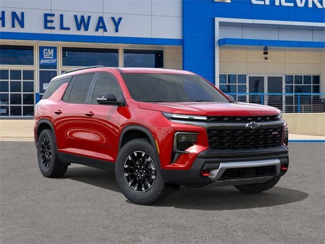 2025 Chevrolet Traverse Vehicle Photo in ENGLEWOOD, CO 80113-6708