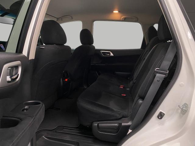 2015 Nissan Pathfinder Vehicle Photo in Appleton, WI 54913