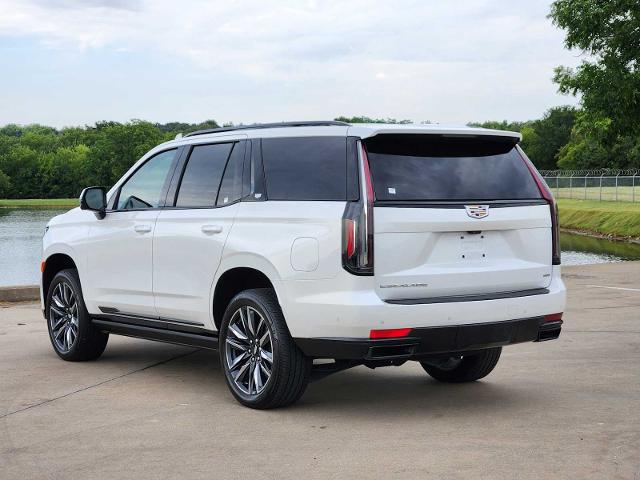 2024 Cadillac Escalade Vehicle Photo in DENTON, TX 76210-9321