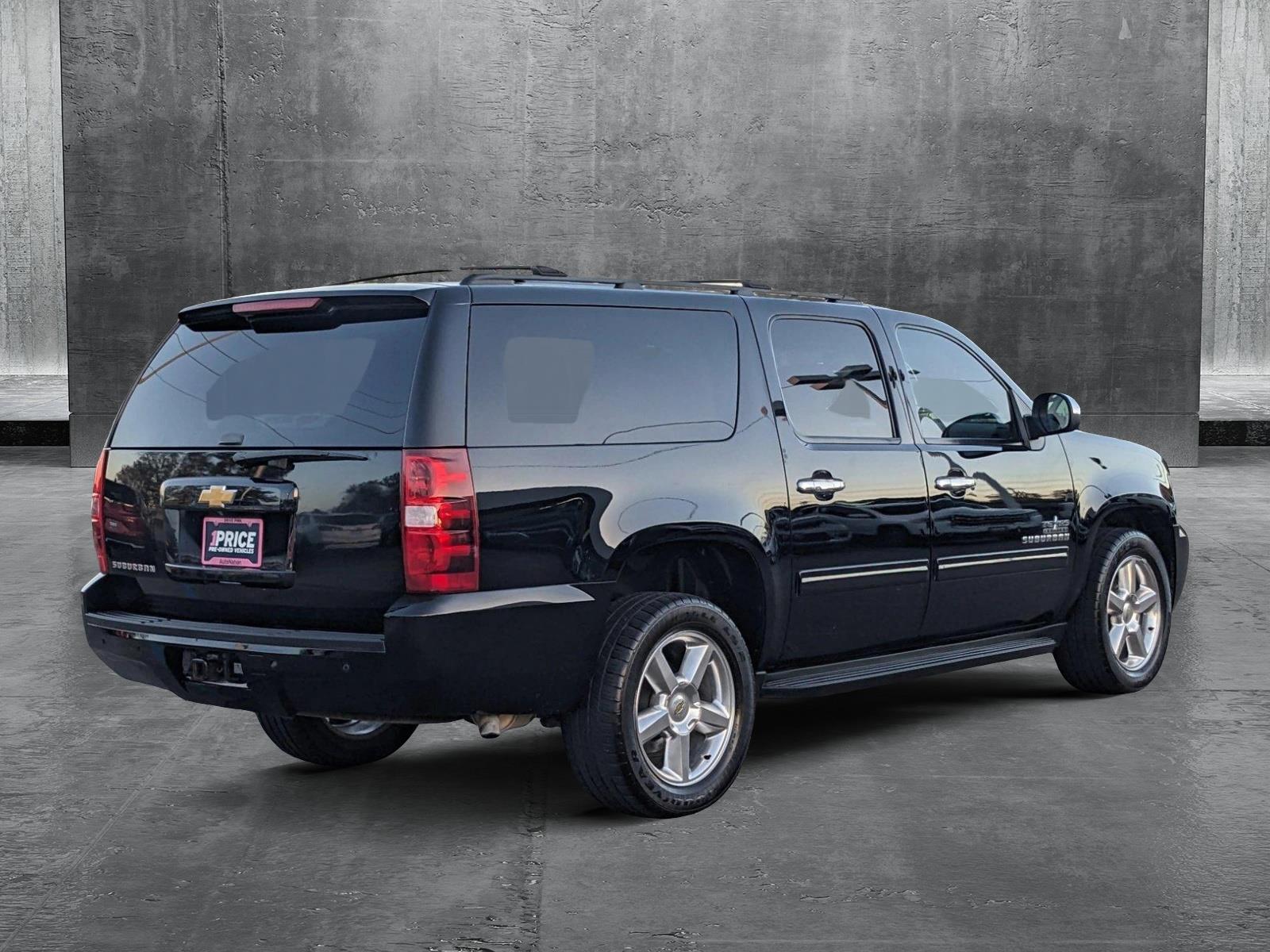 2013 Chevrolet Suburban Vehicle Photo in HOUSTON, TX 77034-5009