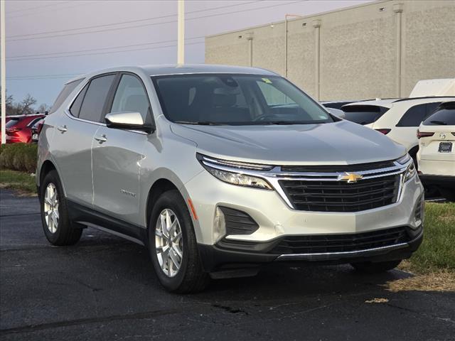 Used 2022 Chevrolet Equinox LT with VIN 3GNAXKEV5NL225659 for sale in Saint Peters, MO