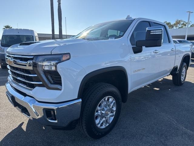 2024 Chevrolet Silverado 2500 HD Vehicle Photo in VENTURA, CA 93003-8585