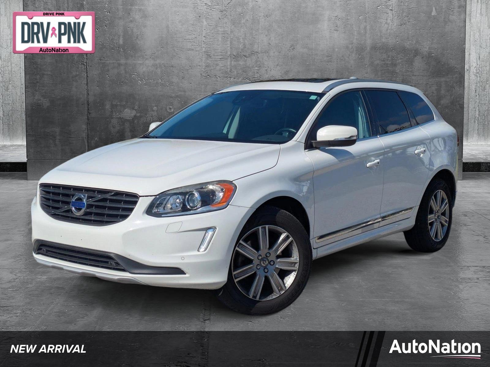 2017 Volvo XC60 Vehicle Photo in Sarasota, FL 34231