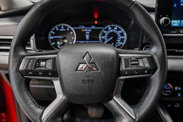 2023 Mitsubishi Outlander Vehicle Photo in Akron, OH 44312