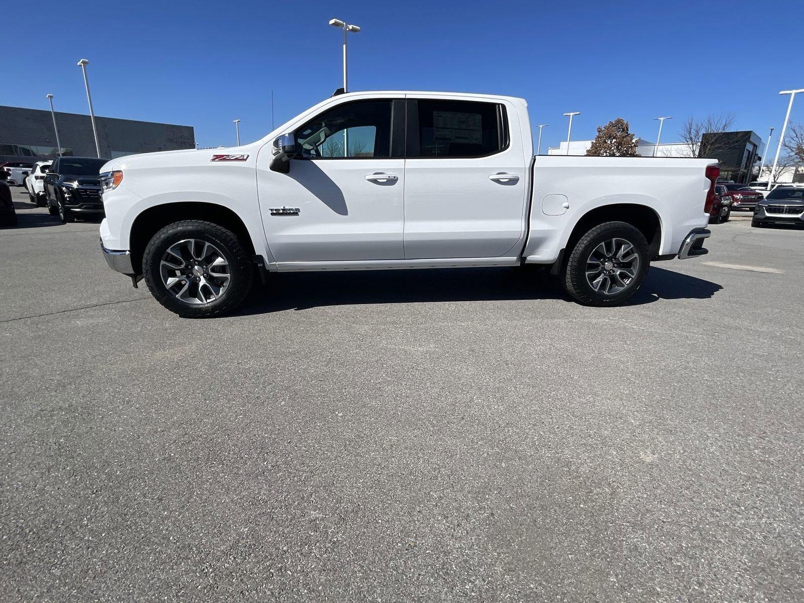 2025 Chevrolet Silverado 1500 Vehicle Photo in BENTONVILLE, AR 72712-4322