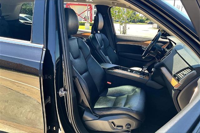 2022 Volvo XC90 Vehicle Photo in Houston, TX 77007