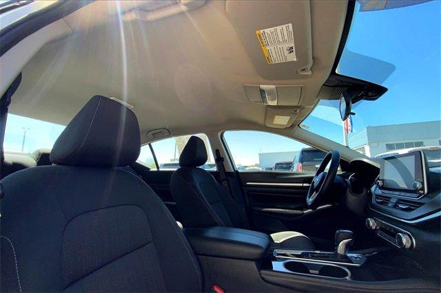 2023 Nissan Altima Vehicle Photo in TOPEKA, KS 66609-0000