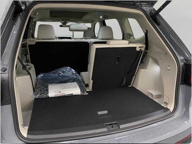 2025 Volkswagen Atlas Vehicle Photo in Appleton, WI 54913