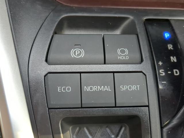 2020 Toyota RAV4 Vehicle Photo in Brunswick, GA 31525