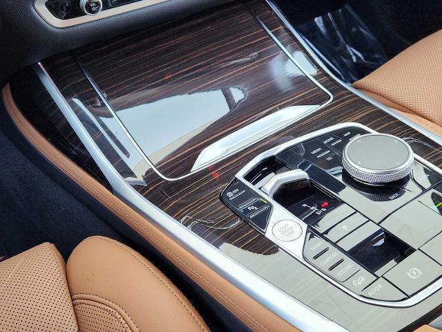 2025 BMW X7 xDrive40i Vehicle Photo in PLANO, TX 75024